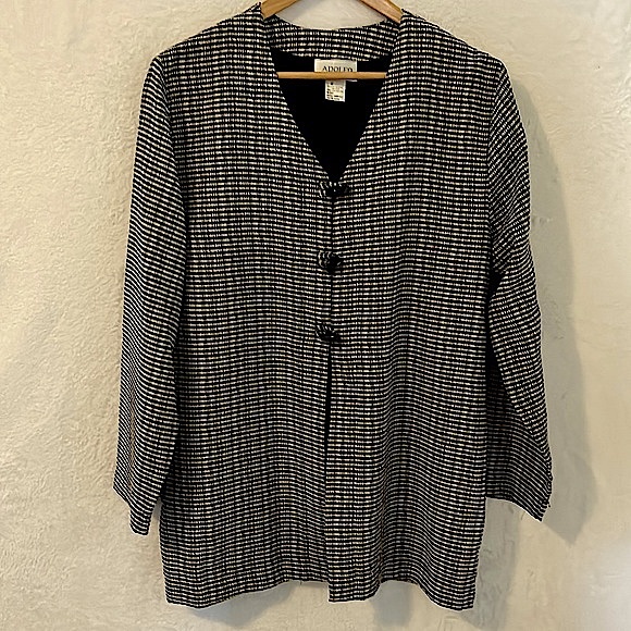 Womens Adolfo Sport 3 Button Tunic Top Size Medium Black/White - Picture 1 of 4